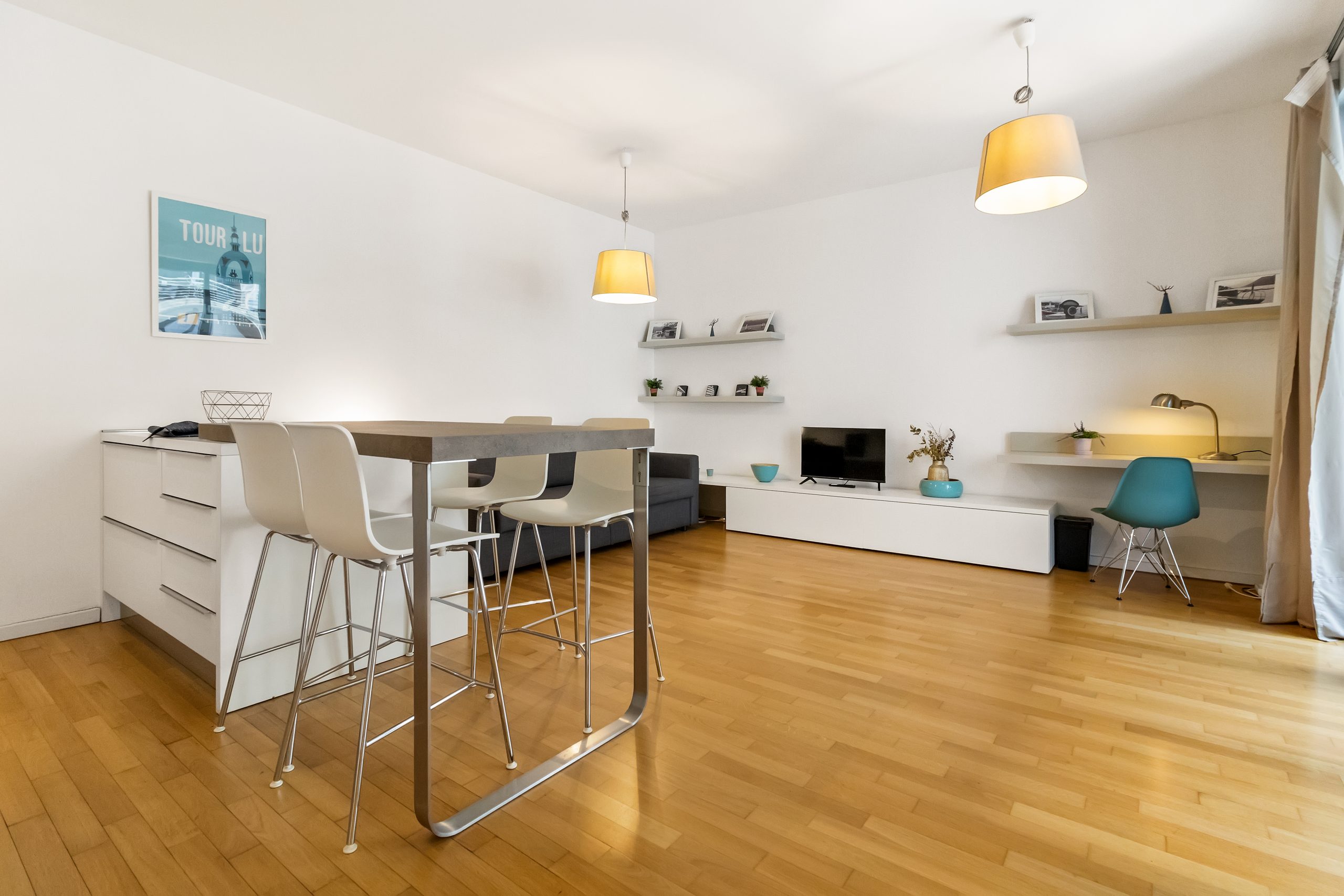 Furnished apartment for rent, Prenzlauer Berg, Kastanienallee, Berlin residential rental market, one-room apartment with balcony, expat housing Berlin, Pankow district